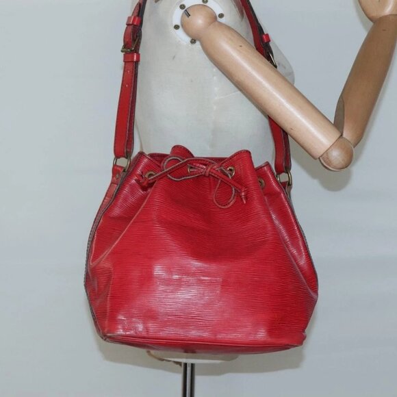 LOUIS VUITTON Epi Petit Noe Shoulder Bag Red - Picture 13 of 15